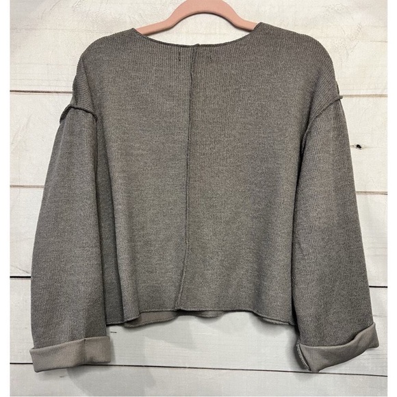 Urban Outfitters • Sweater - Picture 3 of 6